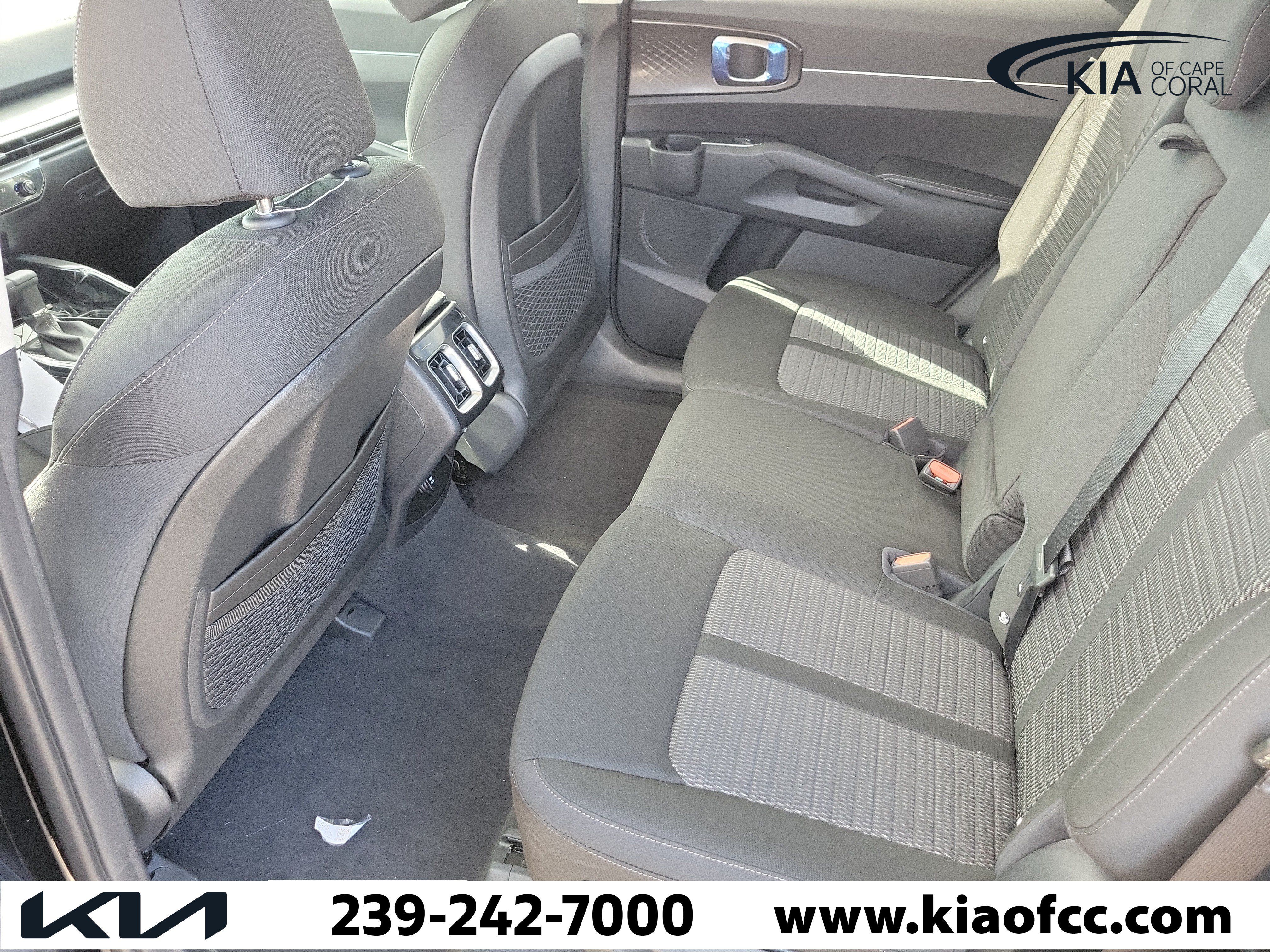 New 2026 Kia Sorento LX FWD image 12