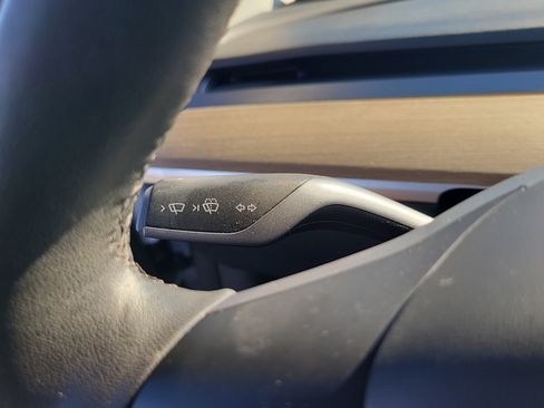 Used 2023 Tesla Model 3 Standard Range image 28