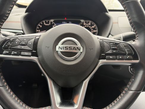 Used 2020 Nissan Altima 2.5 SR FWD image 9