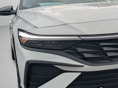 New 2026 Hyundai Elantra SEL Sport FWD image 13