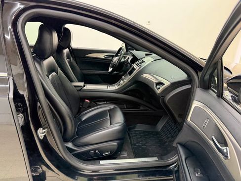 Used 2020 Lincoln MKZ AWD image 9