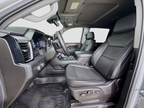 Used 2024 GMC Sierra 3500 Denali w/ Technology Package image 22