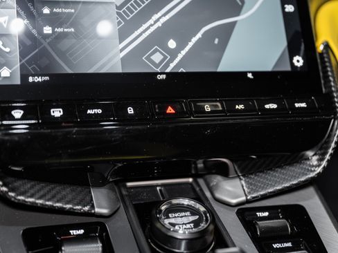 Used 2025 Aston Martin Vanquish image 27