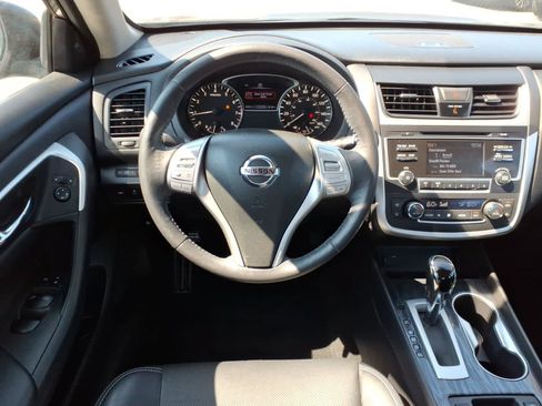 Certified 2017 Nissan Altima 2.5 SL FWD image 13