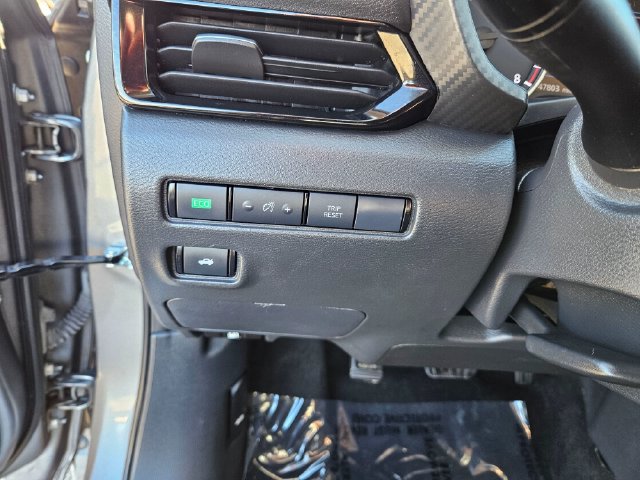 Used 2024 Nissan Sentra SV FWD image 25