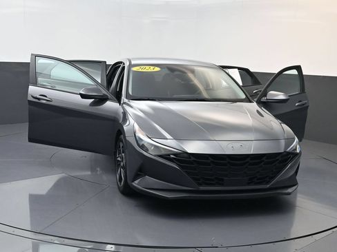 Used 2023 Hyundai Elantra SEL w/ Convenience Package FWD image 30