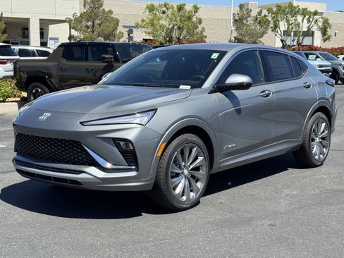 New 2026 Buick Envista Avenir FWD image 3