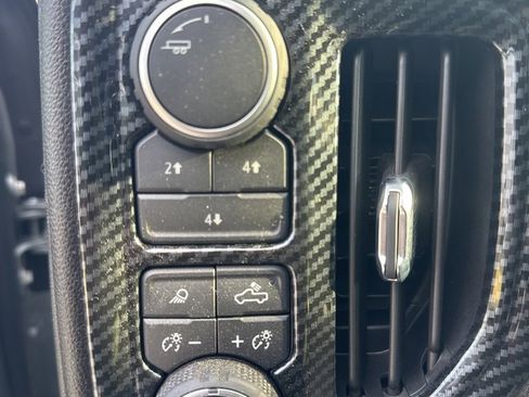 Used 2025 Chevrolet Silverado 2500 Custom w/ Custom Value Package image 12