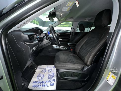 Used 2020 Ford Explorer XLT AWD/4WD image 17