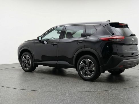 Used 2025 Nissan Rogue SV image 6