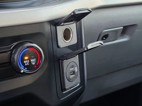 Used 2023 Ford F150 XLT image 32