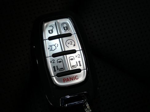 New 2026 Chrysler Pacifica Limited w/ S Appearance Package image 32