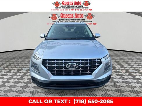 Used 2021 Hyundai Venue SEL w/ Cargo Package FWD image 1