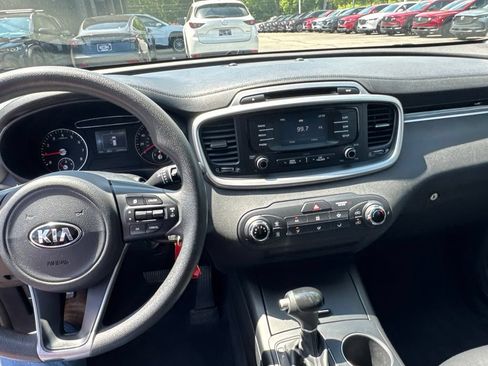 Used 2016 Kia Sorento AWD image 17