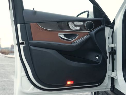 Used 2016 Mercedes-Benz GLC 300 4MATIC image 11