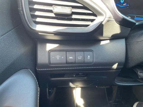 Used 2023 Hyundai Santa Fe SEL w/ Premium Package image 27