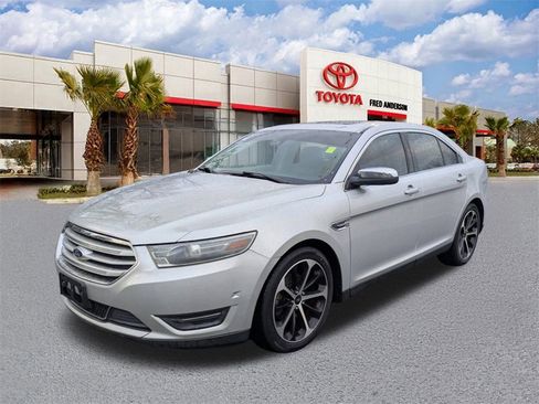 Used 2014 Ford Taurus Limited w/ Equipment Group 301A image 8