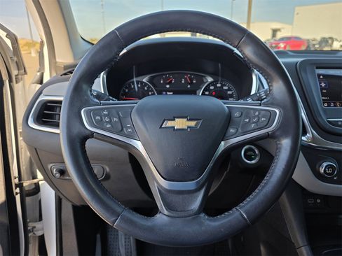 Used 2022 Chevrolet Equinox LT image 11