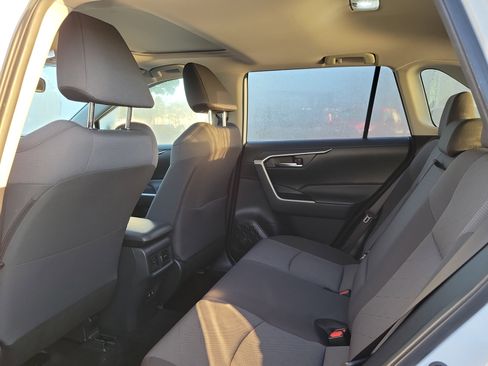 Used 2019 Toyota RAV4 XLE image 11