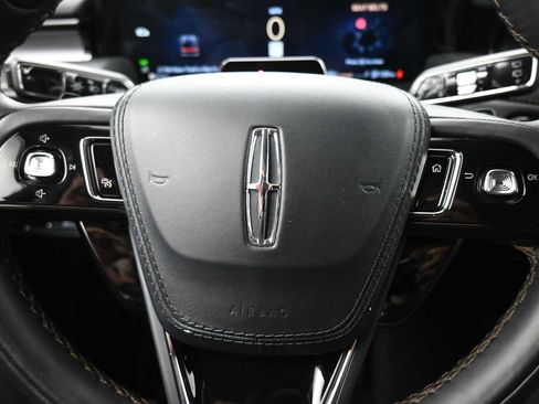 Used 2026 Lincoln Aviator AWD image 16