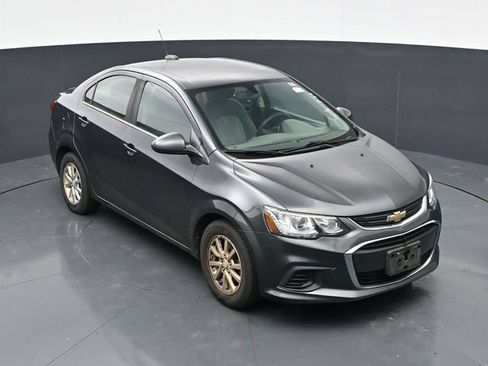 Used 2017 Chevrolet Sonic LT FWD image 32