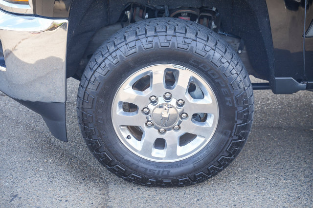 Used 2015 Chevrolet Silverado 2500 LT AWD/4WD image 11