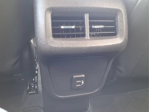 Used 2024 Chevrolet Equinox LT AWD/4WD image 11