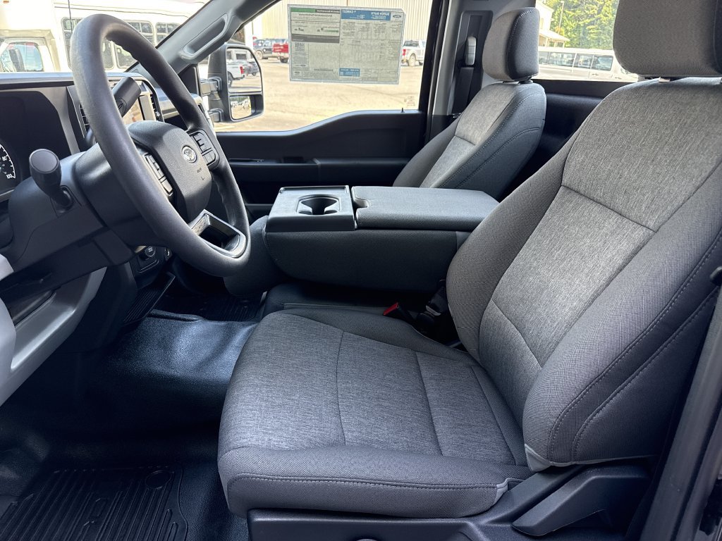 New 2026 Ford F350 XL w/ 360-Degree Camera Package RWD image 9