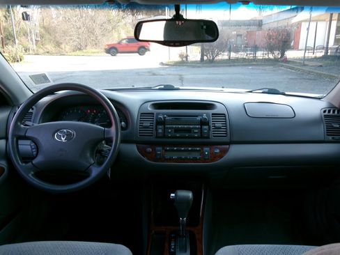 Used 2002 Toyota Camry XLE image 35