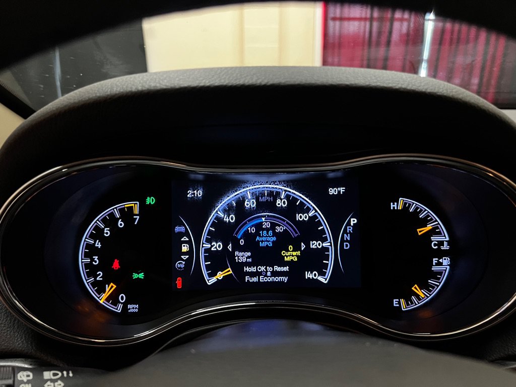 Used 2019 Jeep Grand Cherokee Limited AWD/4WD image 28