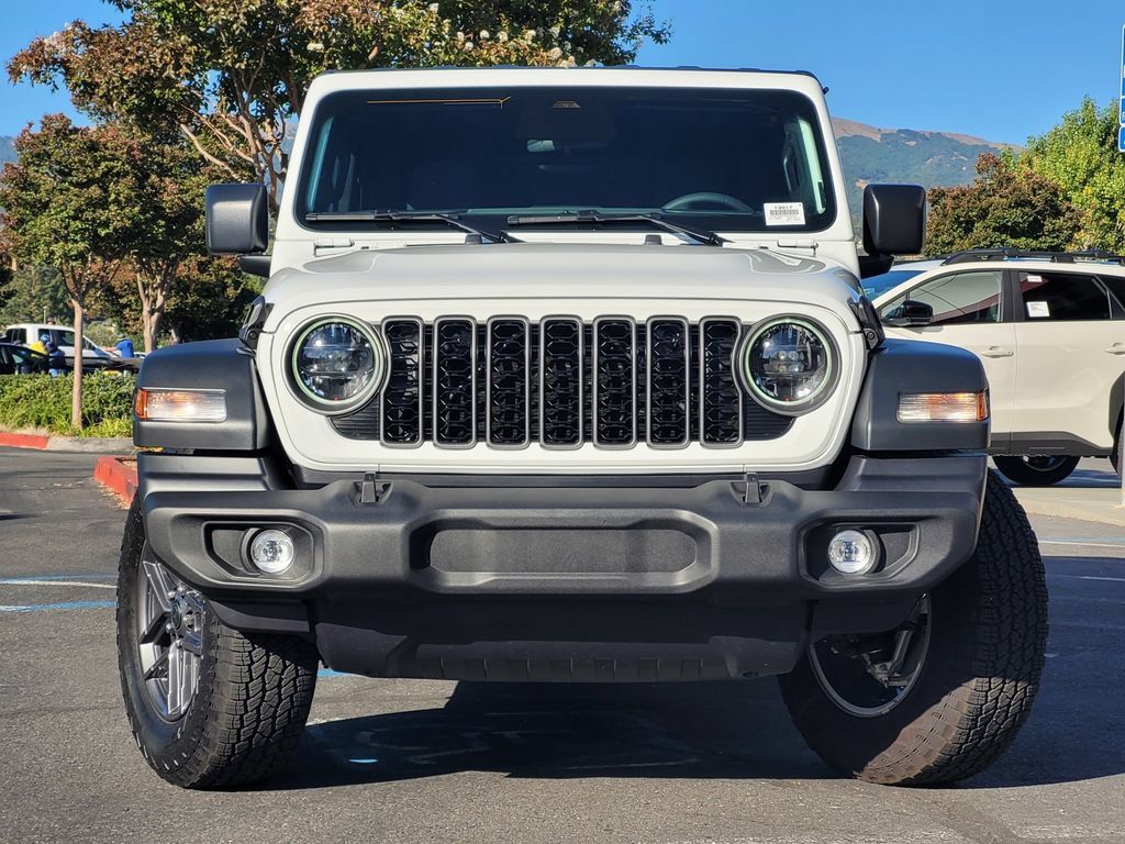 Used 2026 Jeep Wrangler Unlimited Sport AWD/4WD image 2