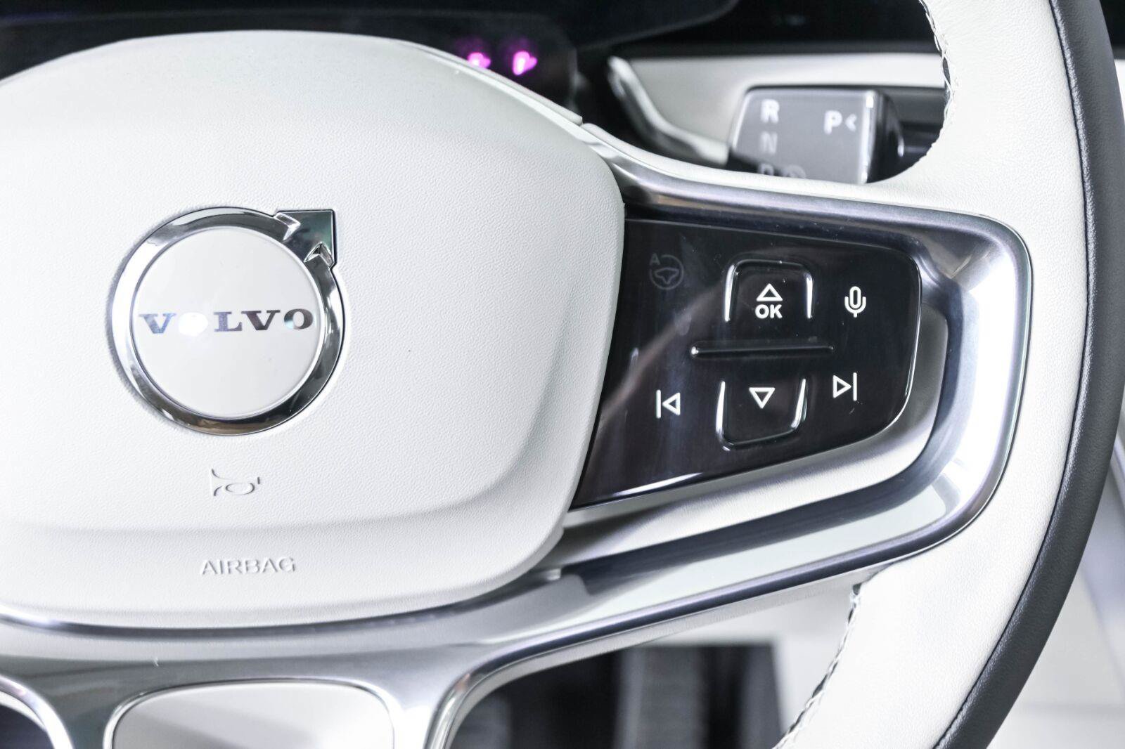 Certified 2025 Volvo EX90 Ultra AWD/4WD image 11