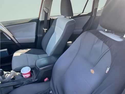Used 2015 Toyota RAV4 LE AWD/4WD image 14
