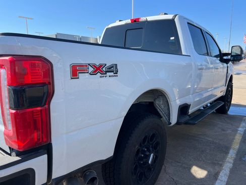 Used 2023 Ford F250 Lariat w/ Sport Appearance Package image 10