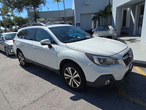 Used 2019 Subaru Outback 2.5i Limited w/ Popular Package #2 AWD/4WD image 3