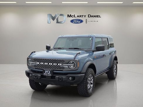Certified 2025 Ford Bronco Badlands AWD/4WD image 2