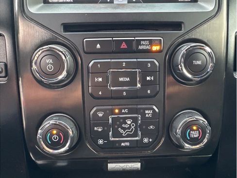 Used 2014 Ford F150 FX4 w/ Equipment Group 402A Luxury AWD/4WD image 31