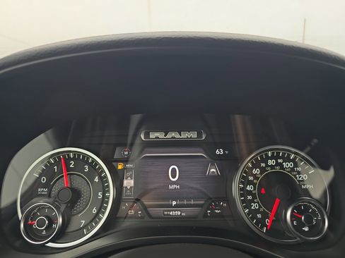 Used 2025 RAM 1500 Laramie image 23