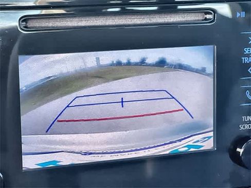 Used 2017 Toyota Corolla L image 26