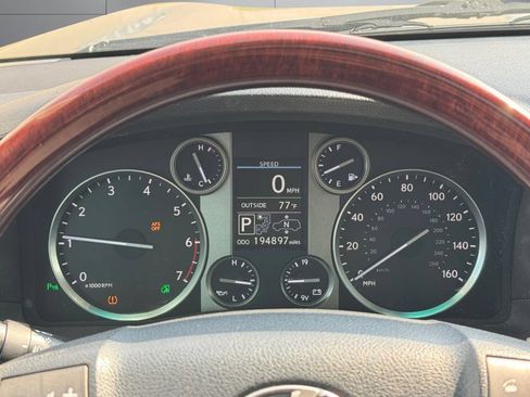 Used 2014 Lexus LX 570 4WD image 14