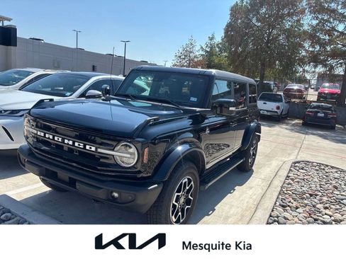 Used 2024 Ford Bronco Outer Banks AWD/4WD image 1