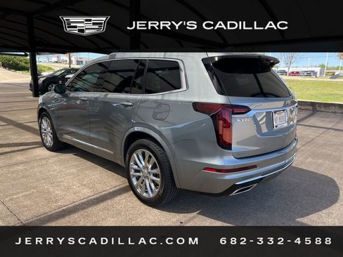 Used 2023 Cadillac XT6 Premium Luxury w/ Technology Package image 5