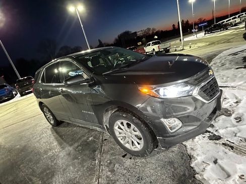 Used 2020 Chevrolet Equinox LT image 1