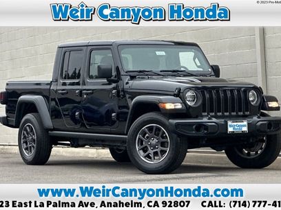 Used 2022 Jeep Gladiator Overland w/ Popular Equipment Package