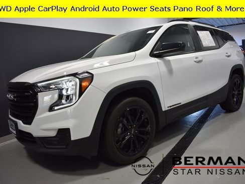 Used 2022 GMC Terrain SLE w/ Driver Convenience Package image 1