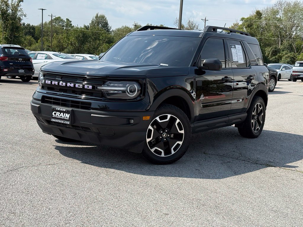 Used 2023 Ford Bronco Sport Outer Banks w/ Tech Package AWD/4WD image 3