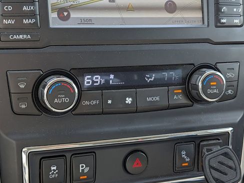 Used 2017 Nissan Titan SL w/ Off-Road Package AWD/4WD image 40