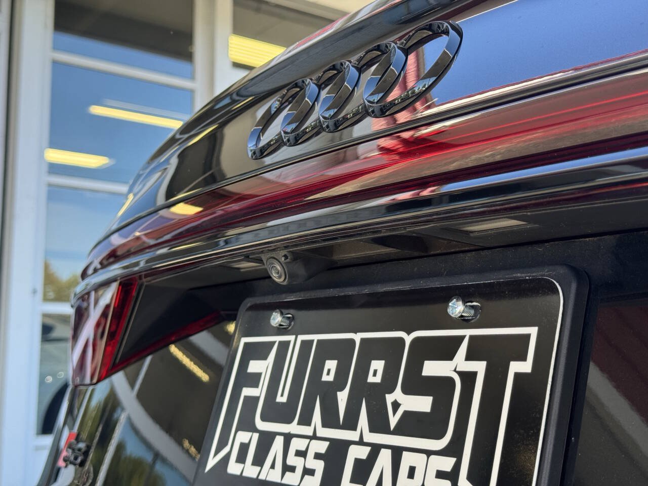 Used 2023 Audi S8 w/ S8 Comfort Plus Package AWD/4WD image 9