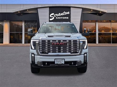 New 2026 GMC Sierra 2500 Denali w/ Denali Reserve Package image 8