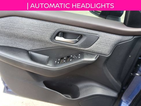 Used 2022 Nissan Rogue SV FWD image 11